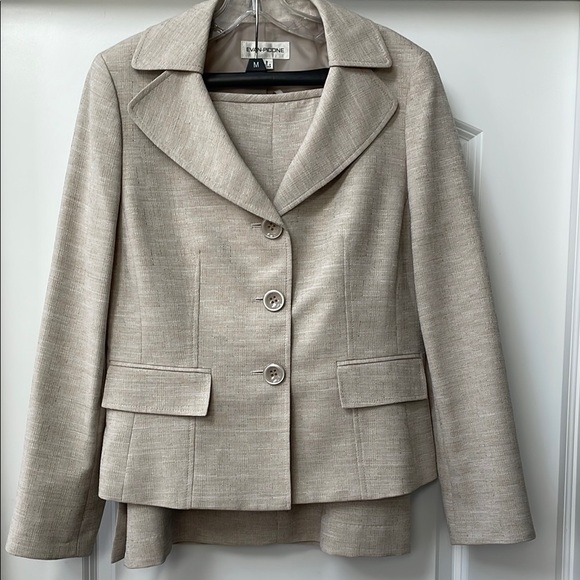 Evan Picone Jackets & Blazers - Elegant Beige Women's Skirt Suit